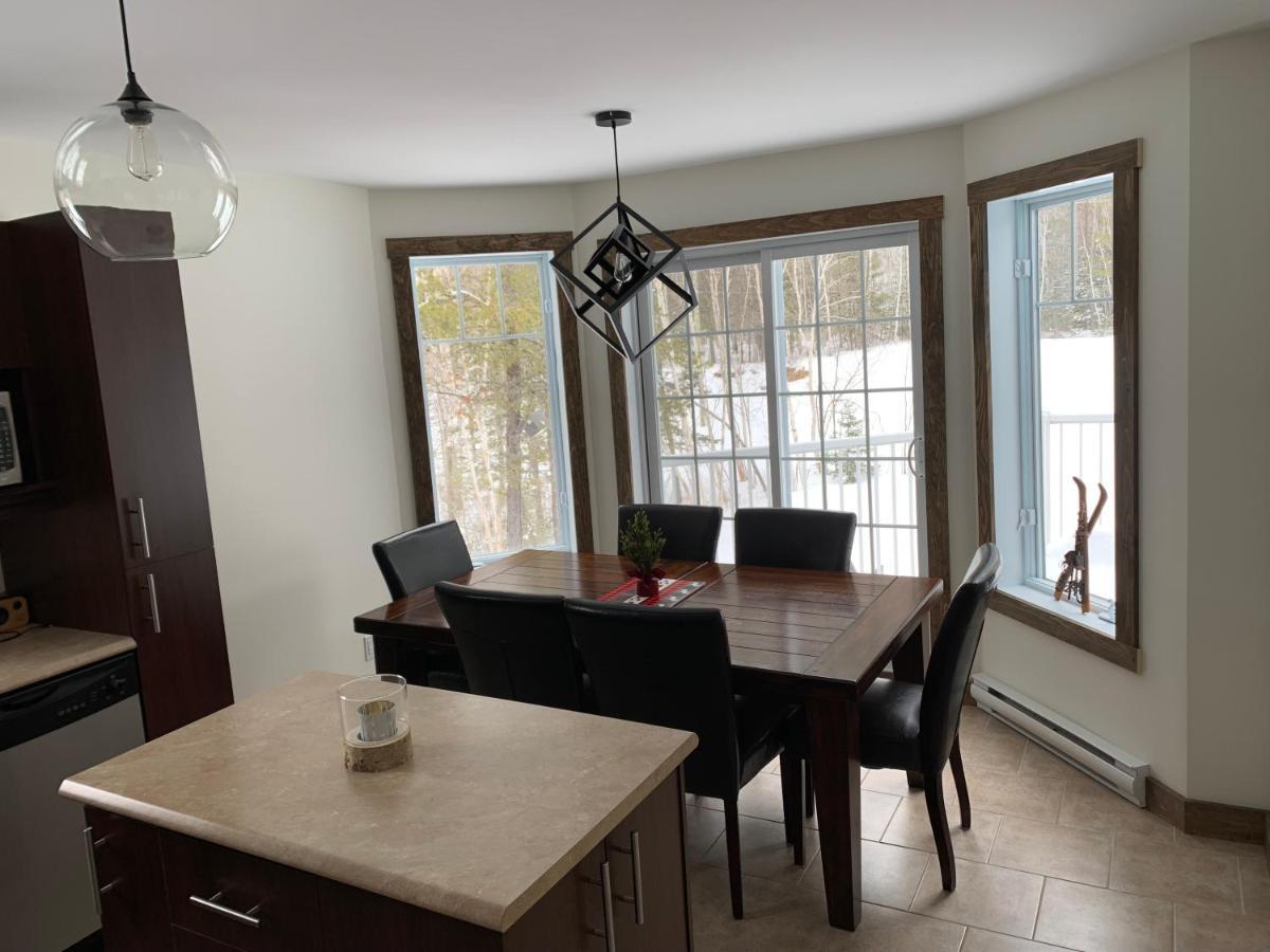 Condo Mont-Edouard 2 LʼAnse-Saint-Jean Eksteriør billede